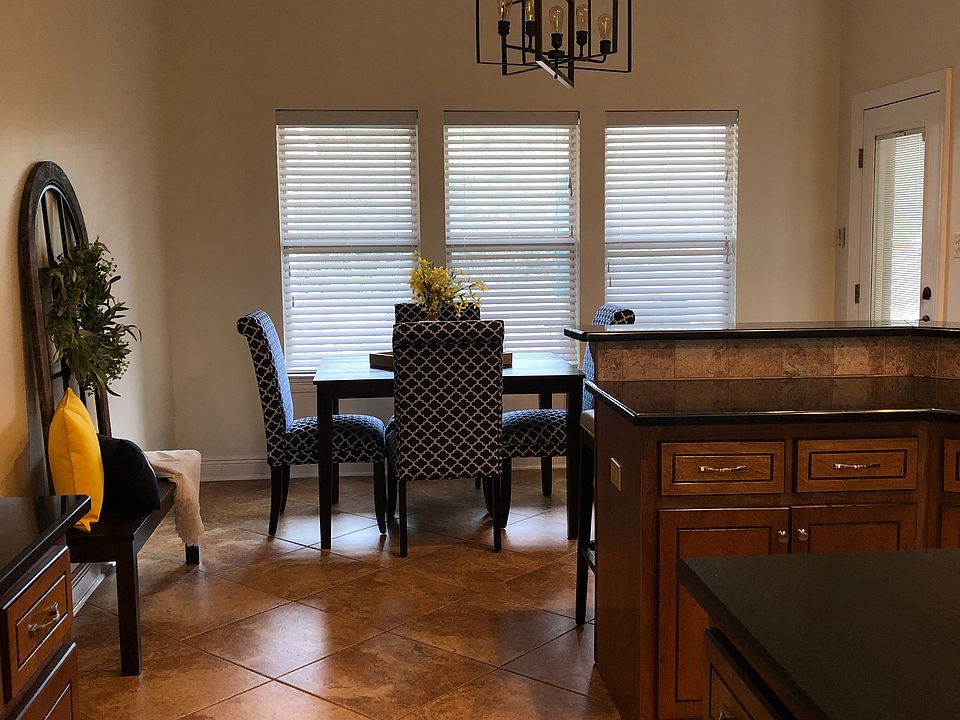 2nd image of 8394 Willow Walk Ct