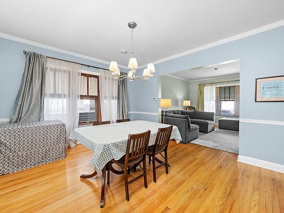 5th image of 6141 W Peterson Ave