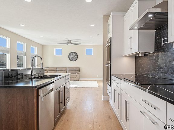 5th image of 20453 B St