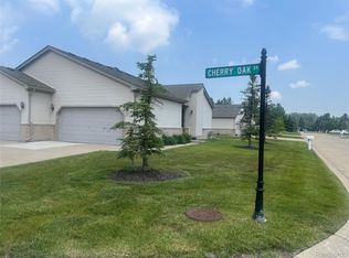 29155 Cherry Oak Dr, Chesterfield, MI 48051