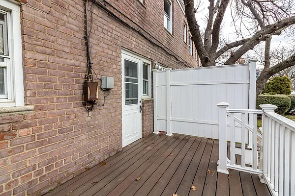 Rented by Prime Realty | media 18