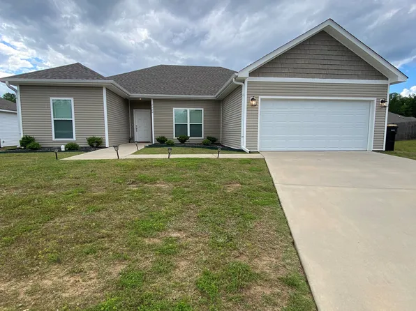 2529 Garden Dr, Benton, AR 72015