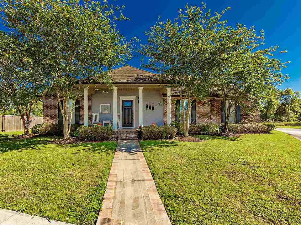 1st image of 301 Mandalay East Dr