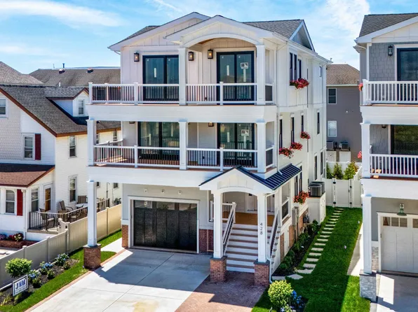 428 E 21st St, North Wildwood, NJ 08260