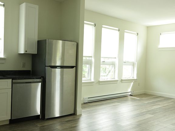 5th image of 62 Weaver St #203