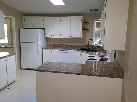 5th image of 4748 Richlie St