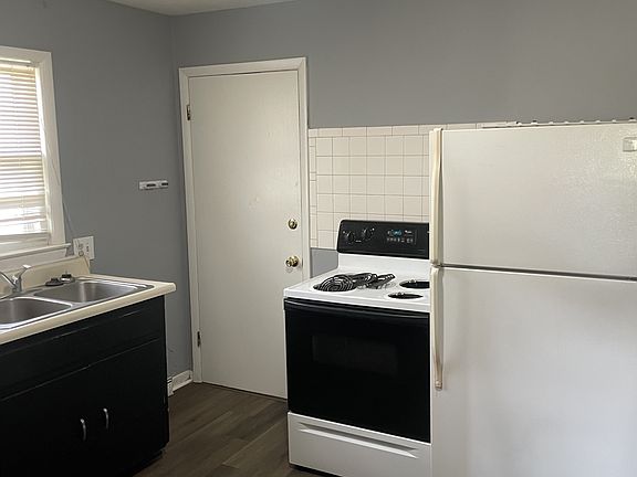5th image of 3811 E Zimmerly St