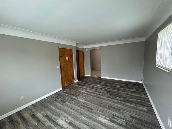 4th image of 325 Pike St APT 5