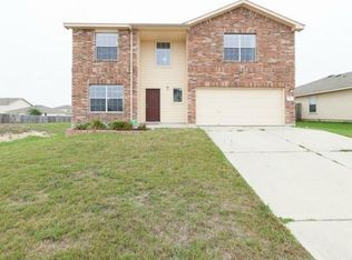 215 Phillips St, Hutto, TX 78634