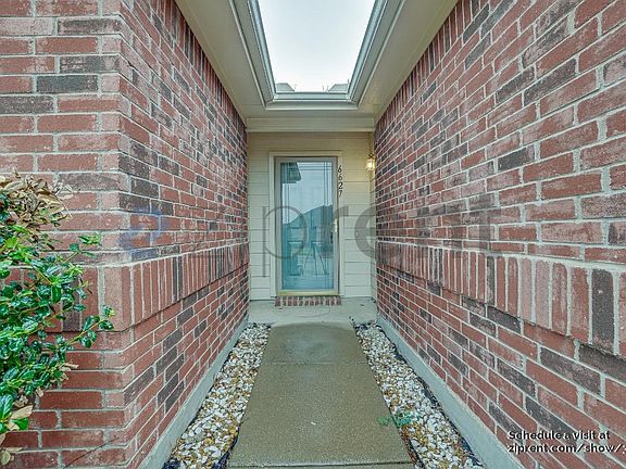2nd image of 6627 Whitneyglen Dr