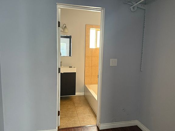 3rd image of 71 Lime Ave APT 8