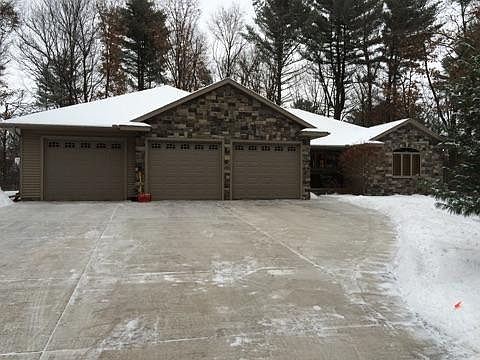 1st image of 2221 Carriage Ct