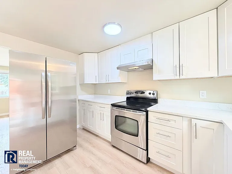 GM Legacy Properties LLC - Duplex (GOLD) — Photo 3