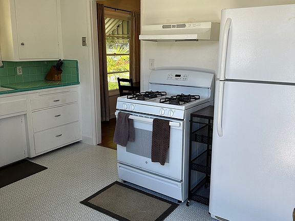 5th image of 636 N Glassell St