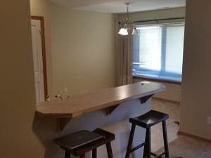 Kitchen Breakfast Bar