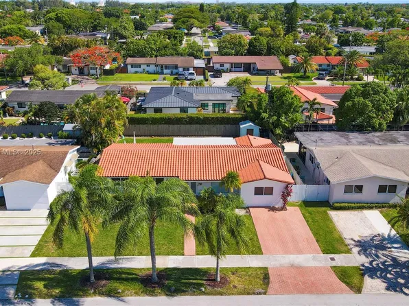 8930 SW 50th Ter, Miami, FL 33165