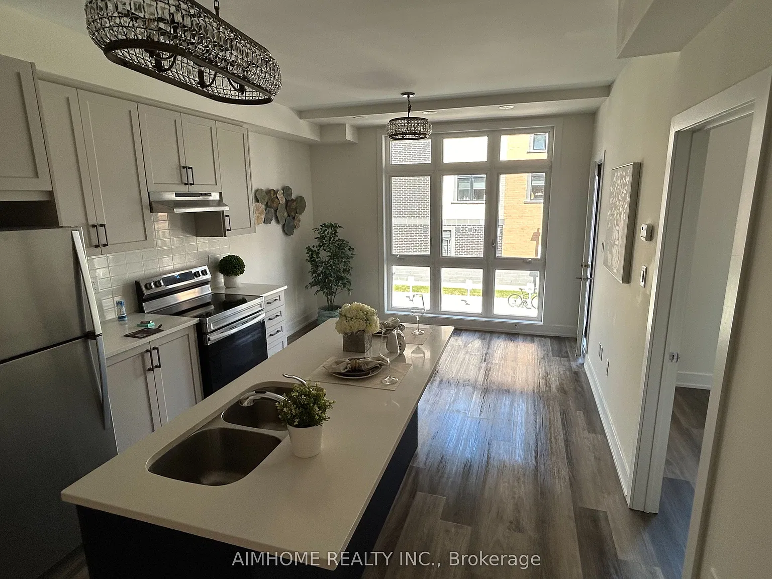 3 bed, $2,850 — Photo 2