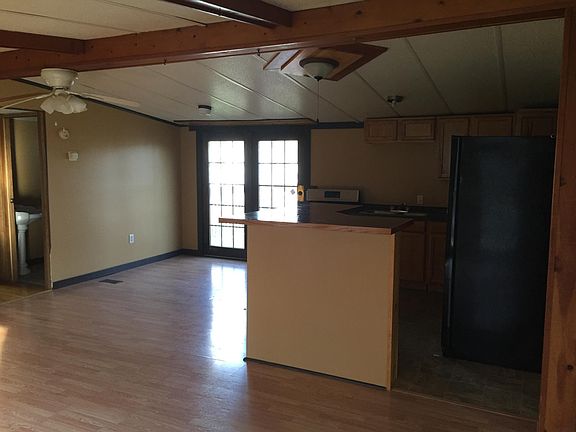 5th image of 708 Sylvan Pl