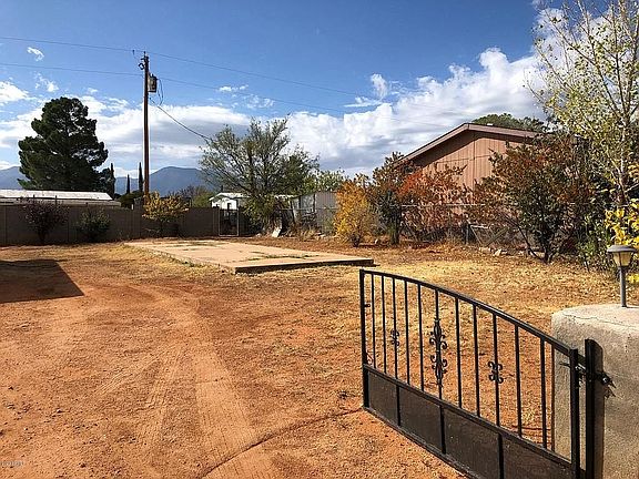 RV GATE TO YARD/XTRA PARKING