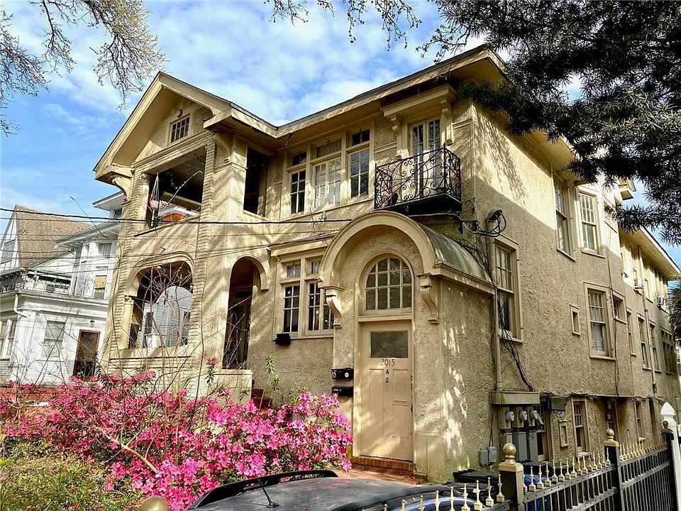 1st image of 2015-17 S Carrollton Ave