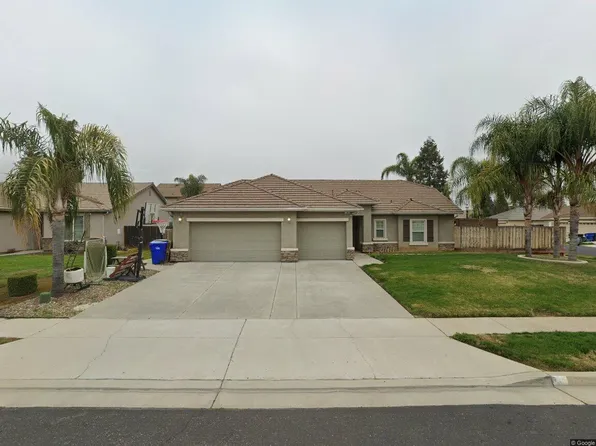10 N Brehler Ave, Sanger, CA 93657