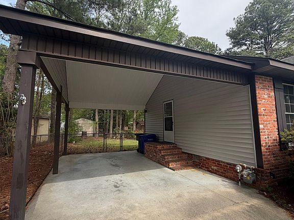 2nd image of 3208 Ellsworth Dr