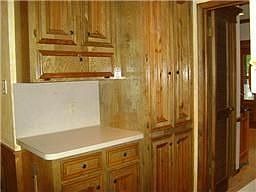 4th image of 2310 Pine Dr