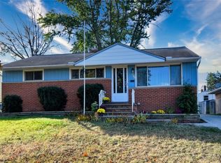2811 Dellwood Dr, Parma, OH 44134