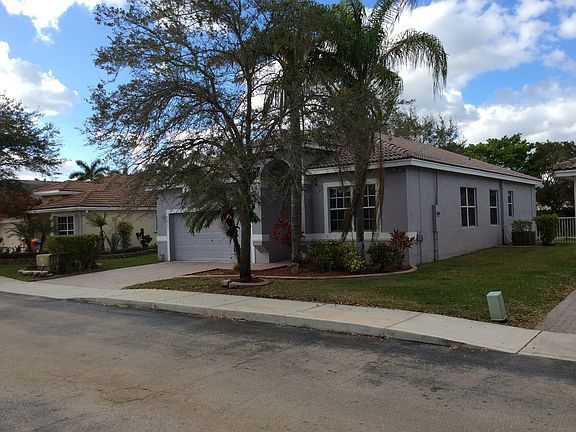 3rd image of 16257 NW 24th St