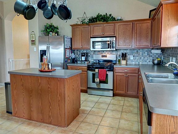 5th image of 1311 Colonial Manor Dr