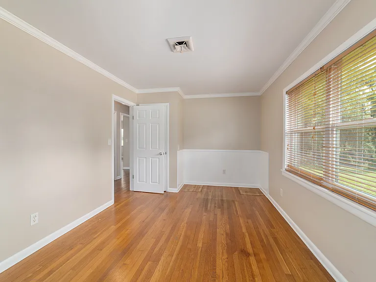 510 SW 28th St — Photo 8