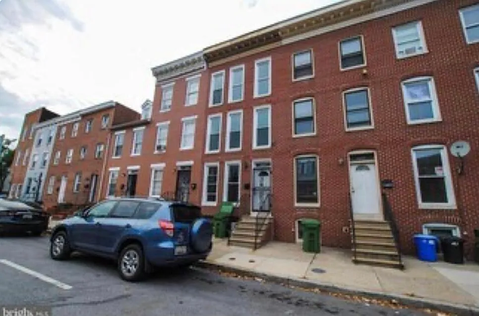 3 bed, 1.5 bath, $1,700 — Photo 2
