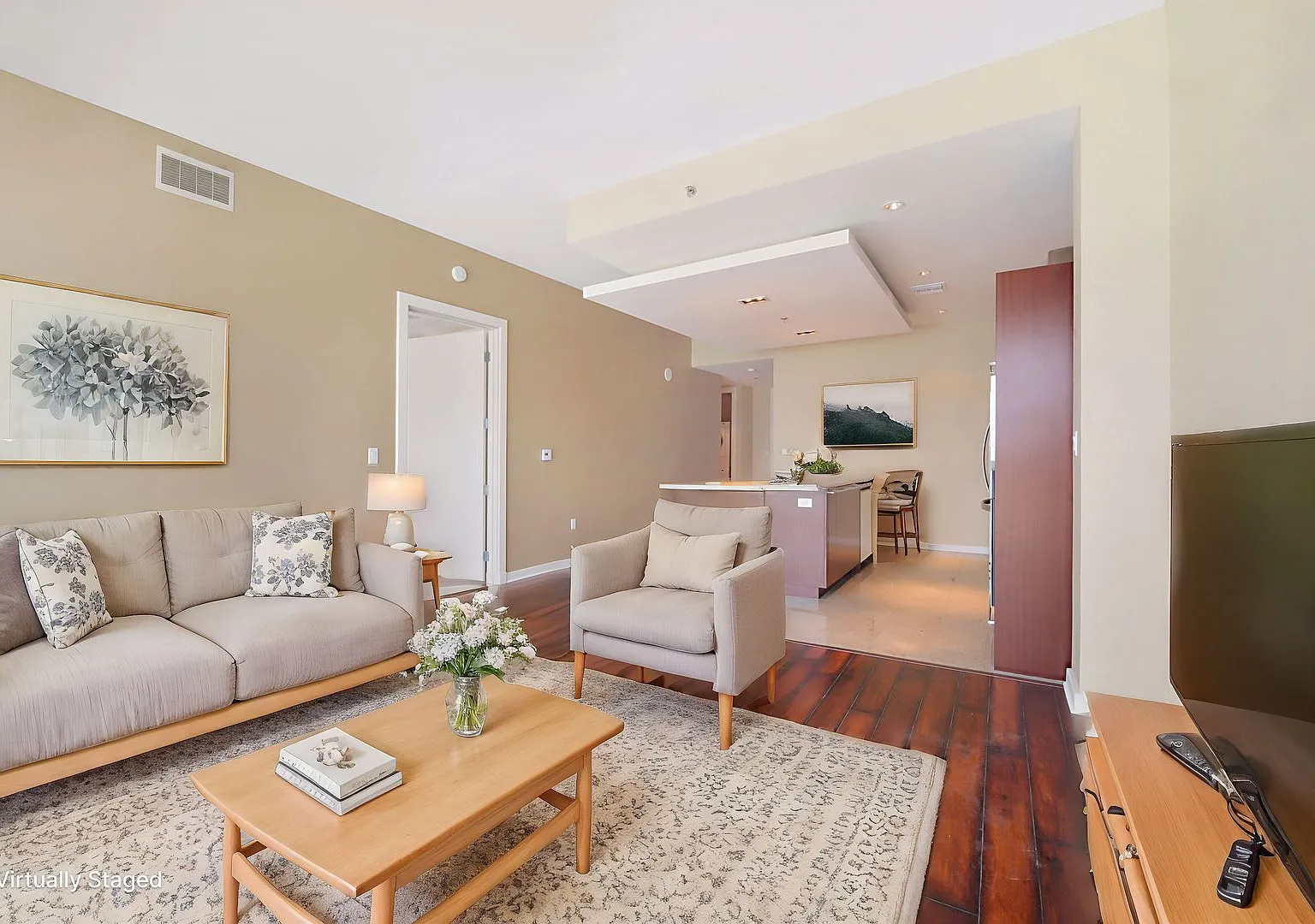 The Martin 1404-North Strip/City/Mtn Views from this Stunning 2Bd Residence — Photo 4