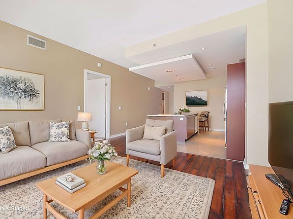 5th image of 4471 Dean Martin Dr Unit 1404