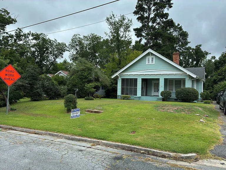 411 Central Ave — Photo 2