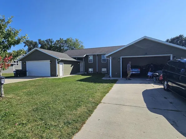 1002-1104 E Elmwood Avenue, Beloit, WI 53511