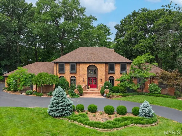 265 S Graeser Rd, Saint Louis, MO 63141