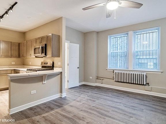 3rd image of 432 W Belmont Ave APT 101