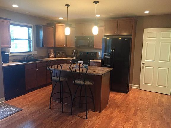 4th image of 1318 Nixon Cir