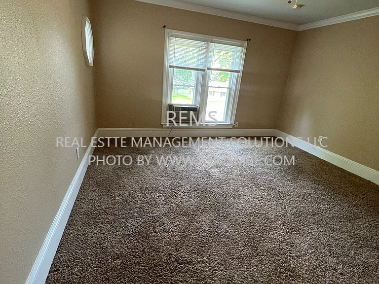 222 Mill St — Photo 7