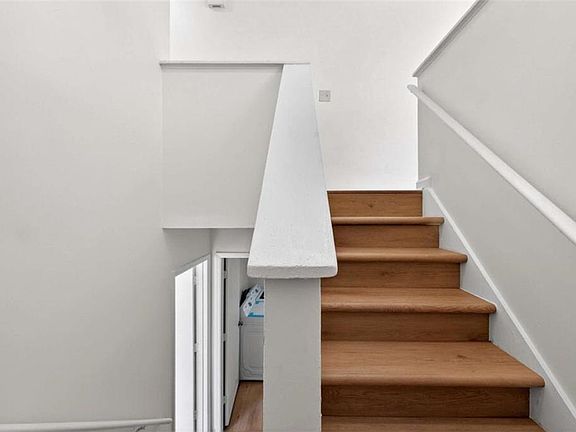 3rd image of 5225 Forest Downs Ln S
