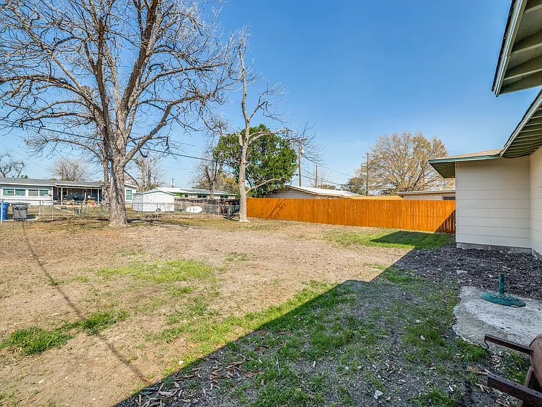 123 Mink Dr — Photo 22