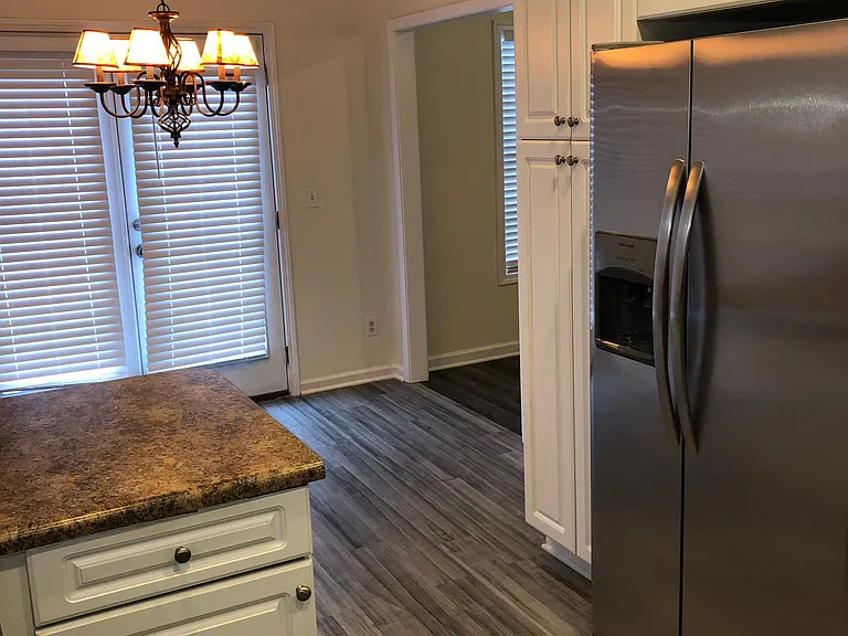 133 Lauren Wood Cir — Photo 11