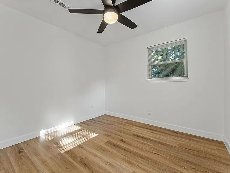2411 W Megan Dr — Photo 22