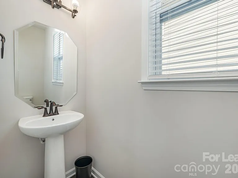 15010 Cordelia Dr — Photo 9