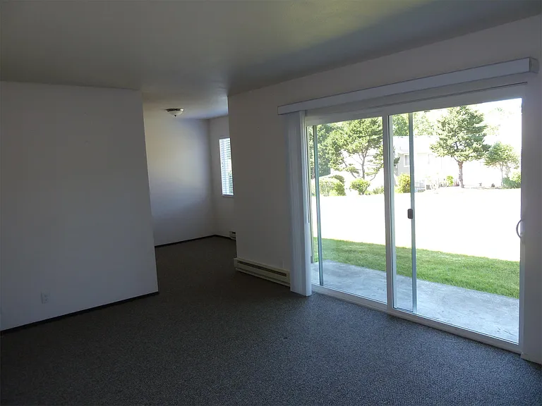 2147-2191 NW Mast Pl — Photo 23