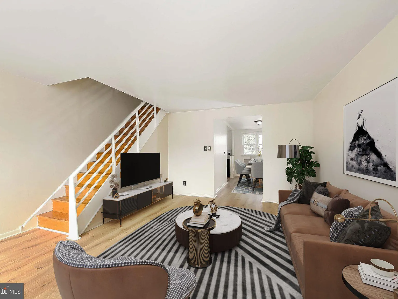 3 bed, 2.0 bath, 1120 sqft, $2,200 — Photo 2