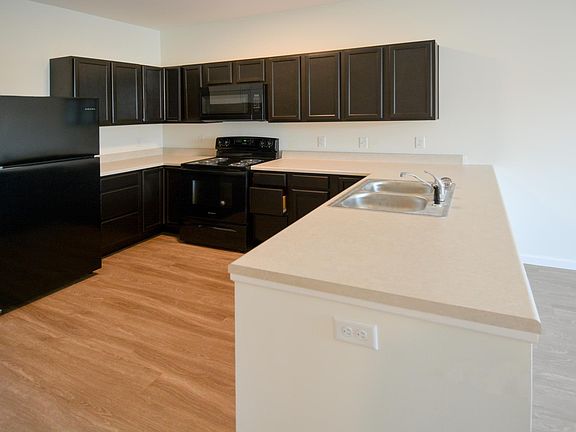 3rd image of 2215 W 16th St #3a90jfzqp