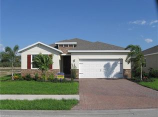 3190 Amadora Cir, Cape Coral, FL 33909