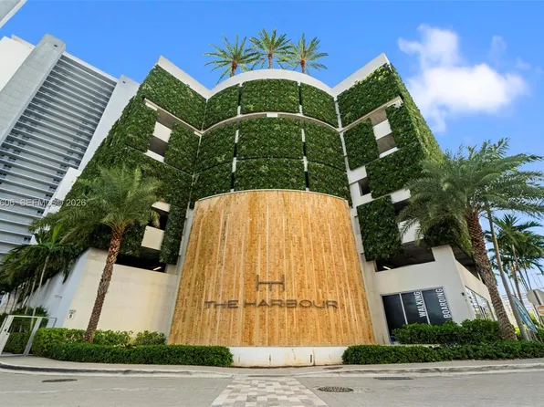 16385 Biscayne Blvd, North Miami Beach, FL